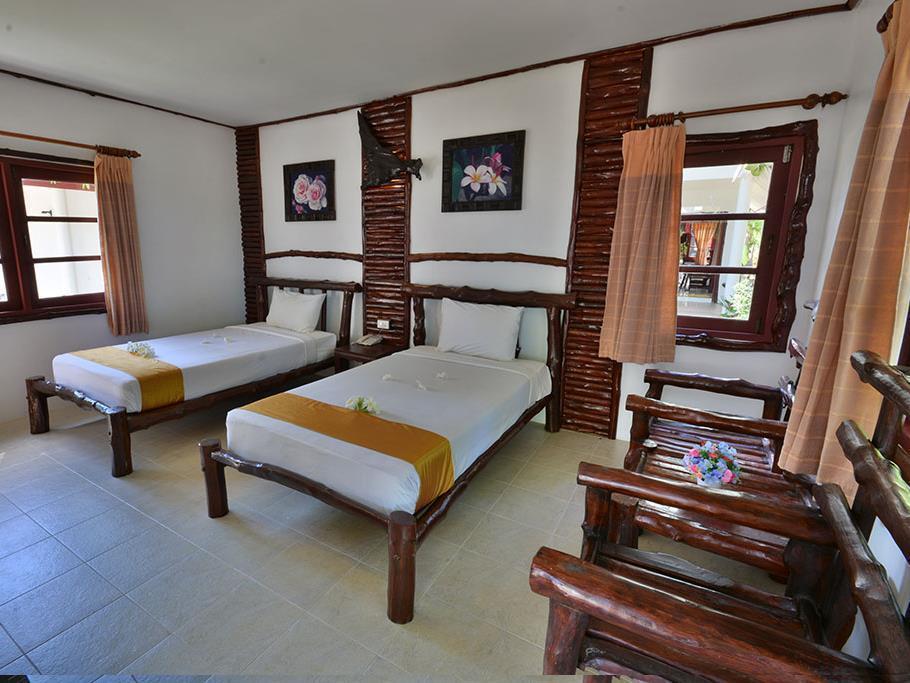 Alongkot Beach Resort Khanom Buitenkant foto