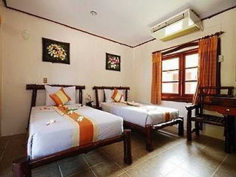Alongkot Beach Resort Khanom Buitenkant foto